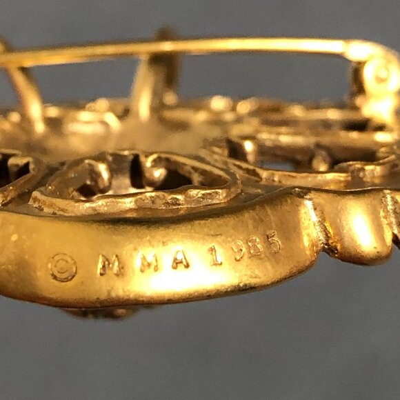 MMA Carriage Wheel brooch METROPOLITAN MUSEUM OF ART pin/Brooch Gold Rare VTG - Picture 3 of 12